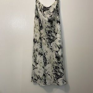 Dress-U by Sharon size 10 maxi skirt white black & green flowers 100% polyester